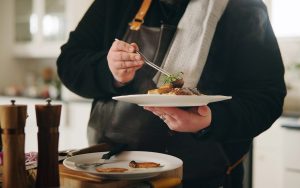 5 Reasons to Hire a Private Chef for Your Next Celebration - Orange County  Omelette Chef