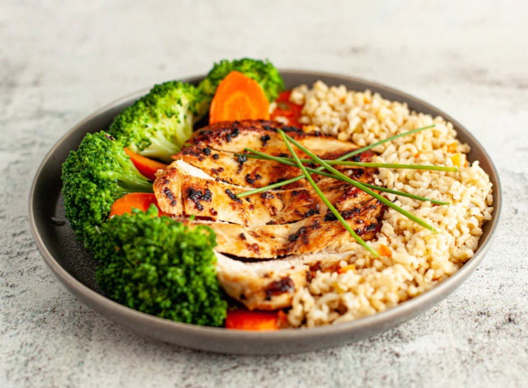 Post Workout Meal Prep for NYC Athletes Recovery 3 Grilled Garlic Chicken – O-Life Organics