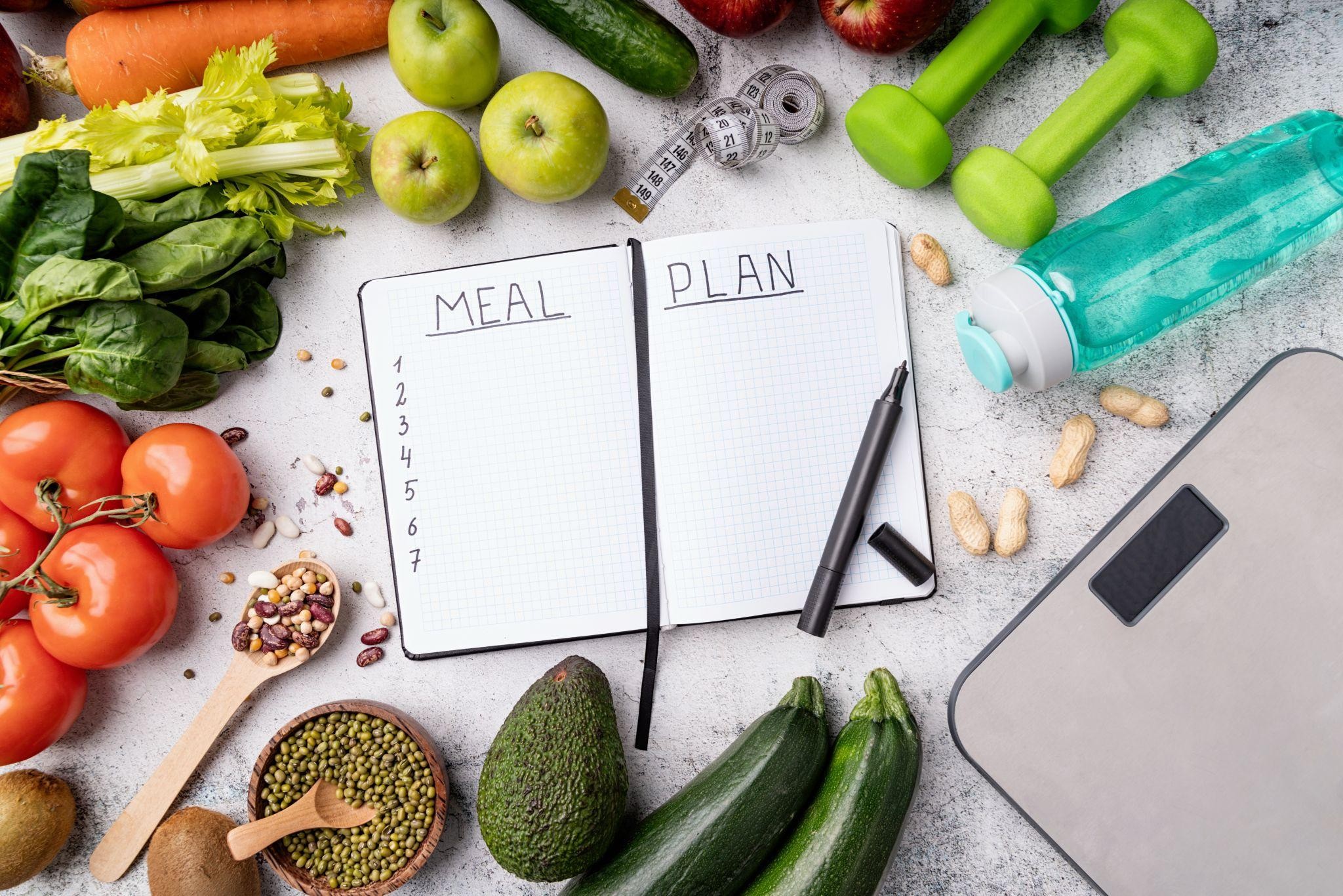 Simplify Keto and Paleo With a Personal Chef Service 2 Meal Planning Ideas for Busy Parents | River Valley Weight Loss